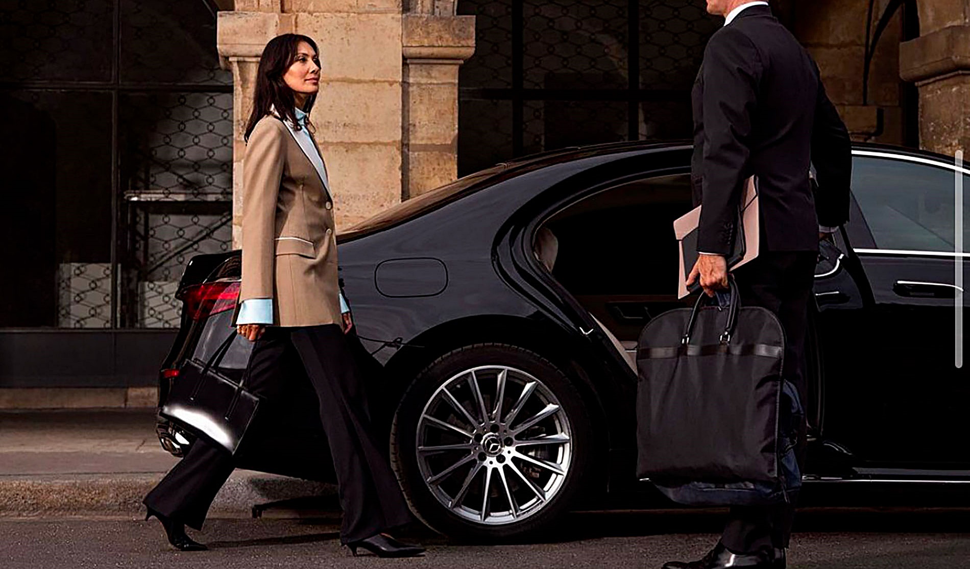 Limo Service in Berwyn for City Rides and Airport Pickups